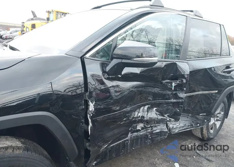 2024 Toyota Rav4 Hybrid Xle z USA, uszkodzony, nr VIN 4T3RWRFV6RU123064